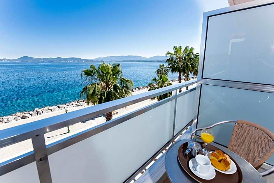 Avra Hotel