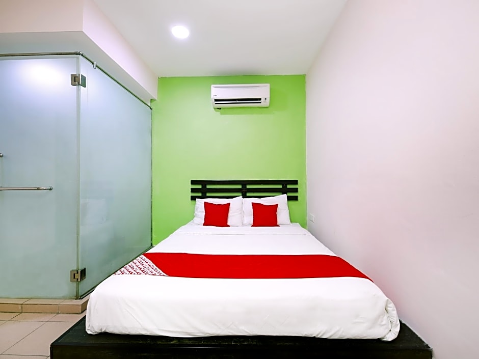 OYO 816 Hotel De Kiara