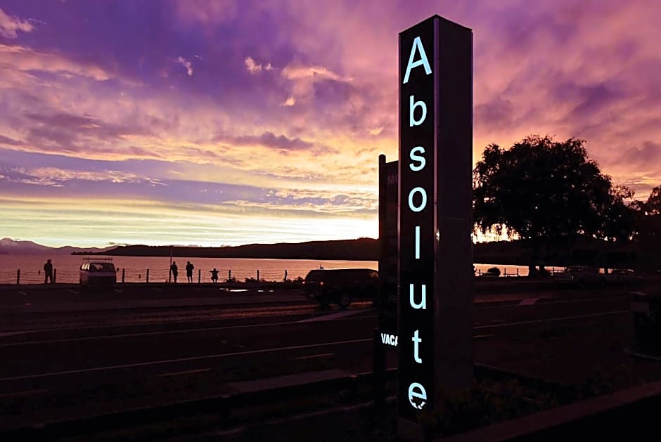Absolute Lake View Motel