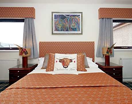 Family Room (2 Adults + 1 Child)