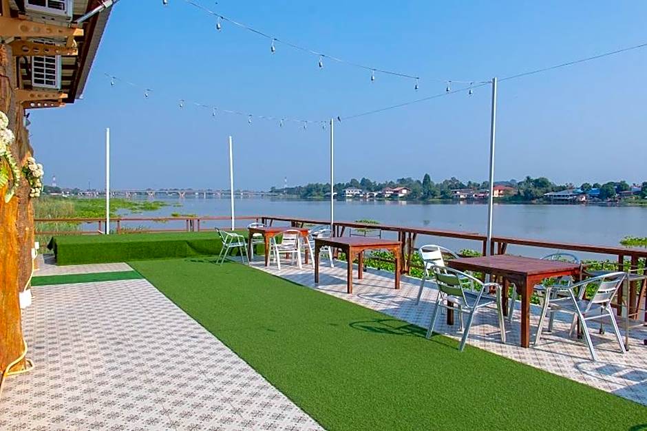 Suwanna Riverside Resort