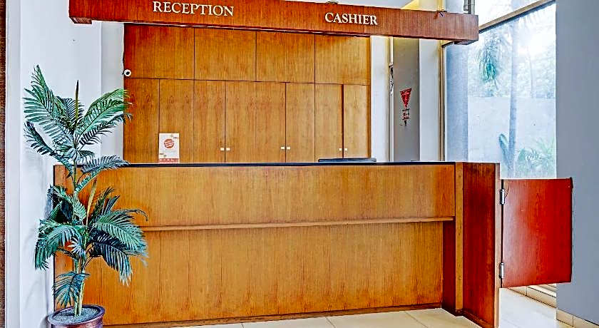 Super OYO Flagship 90501 Hotel Montameri