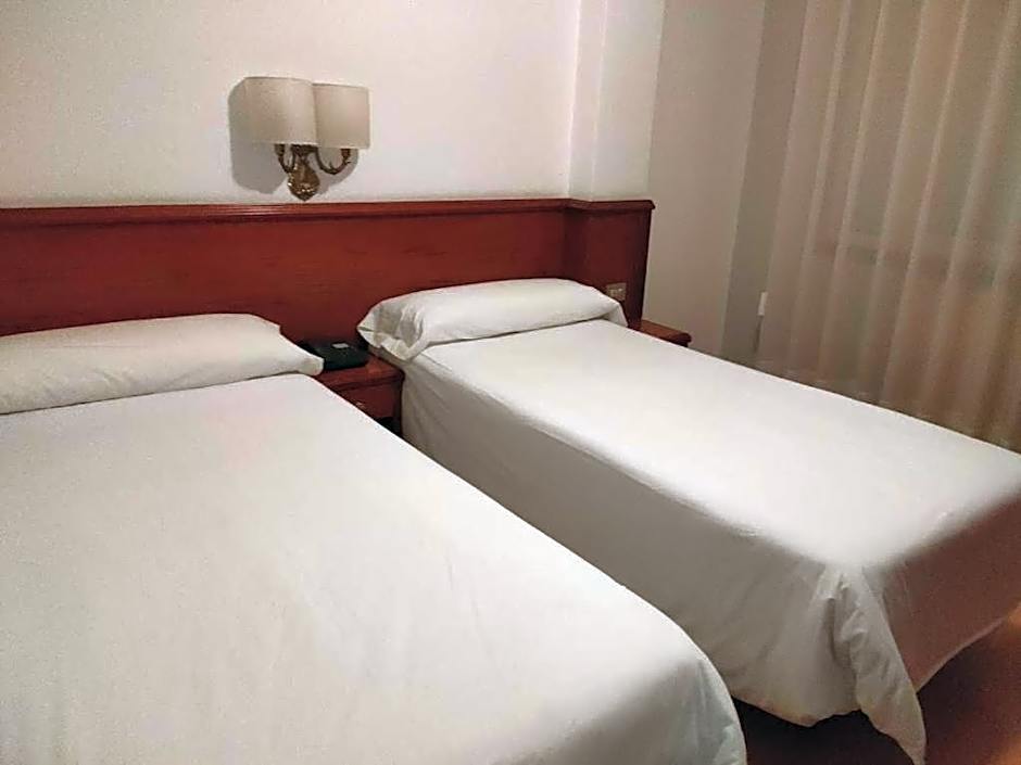 Photo 1 of 3 of 1 Double Bed or 2 Beds