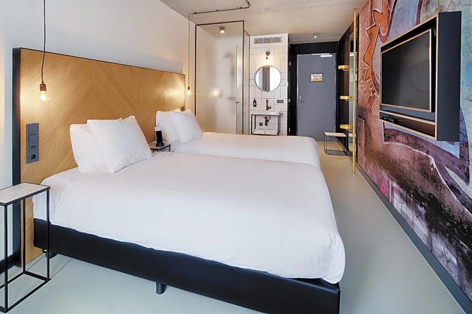 Hotel the Match