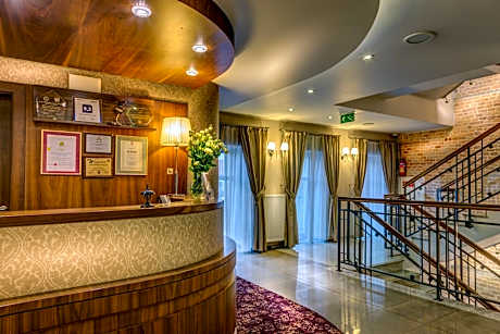 Hotel-Restauracja Platan