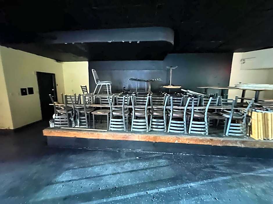 Hotel Red Rose by Townhouse Covington I-64