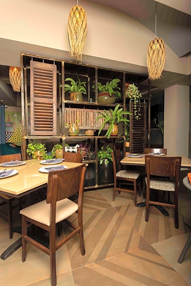 Roots Apartment Hotel