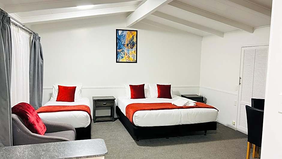 18th Avenue Thermal Motel