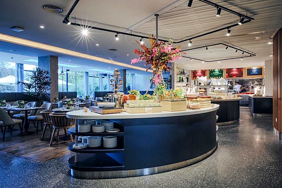 The Runnymede-On-Thames