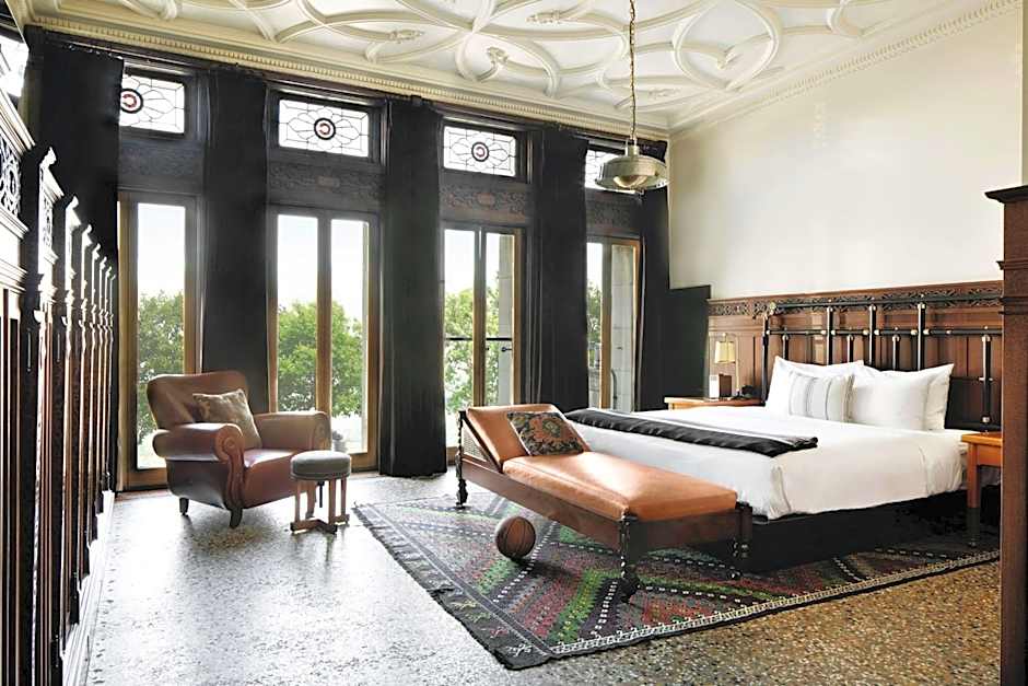 Chicago Athletic Association, part of Hyatt