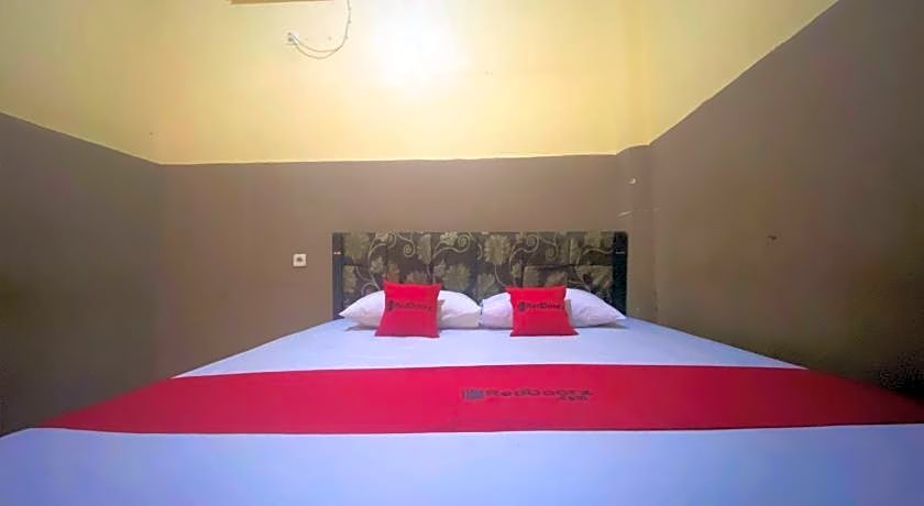 RedDoorz @ Wisma Sentosa Palopo
