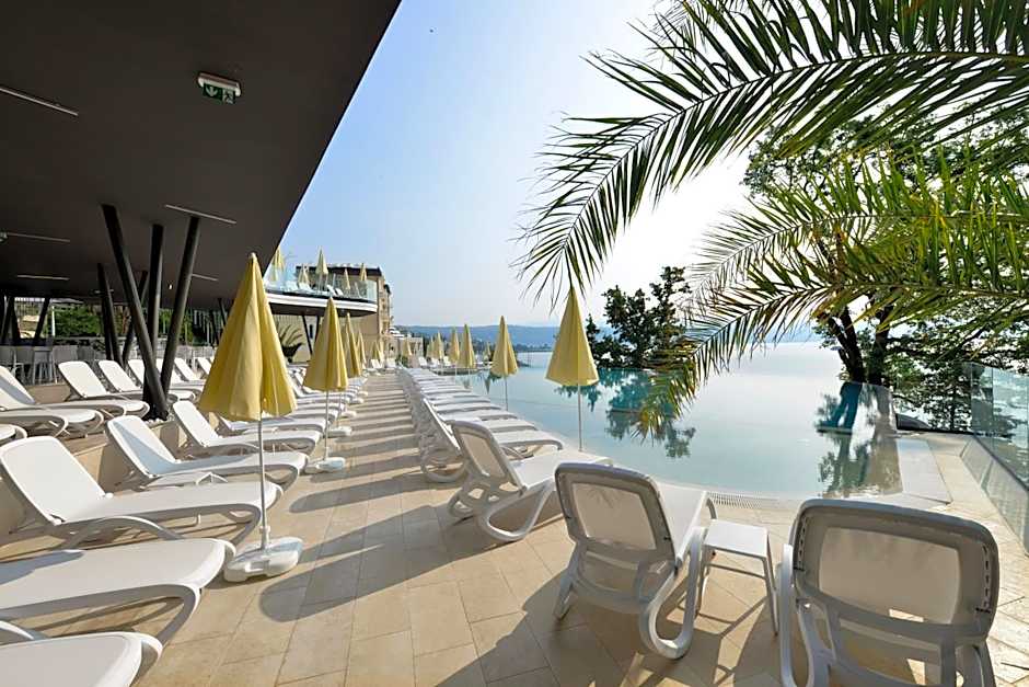 Grand Hotel Adriatic II