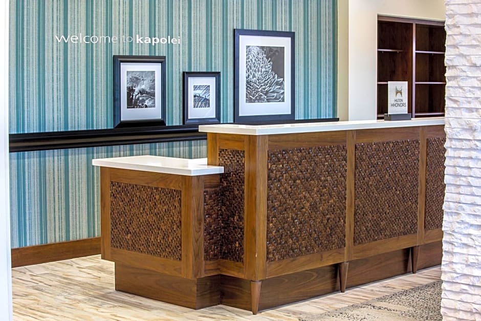 Hampton Inn & Suites Oahu/Kapolei, HI - FREE Breakfast