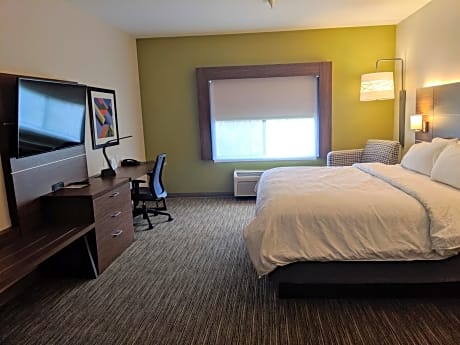 1 King Bed Standard