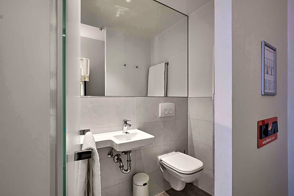 easyHotel Brussels City Centre