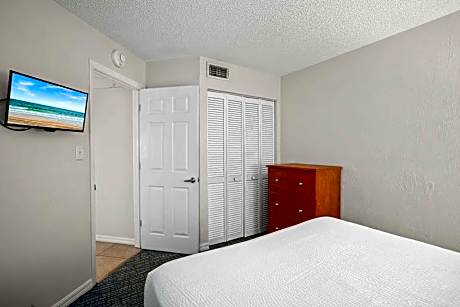 1 Bedroom Oceanfront Condo