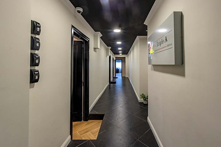 Triple A - Chic & Elegant by the Market - FREE parking!