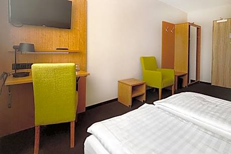 Standard Room with Two Single Beds