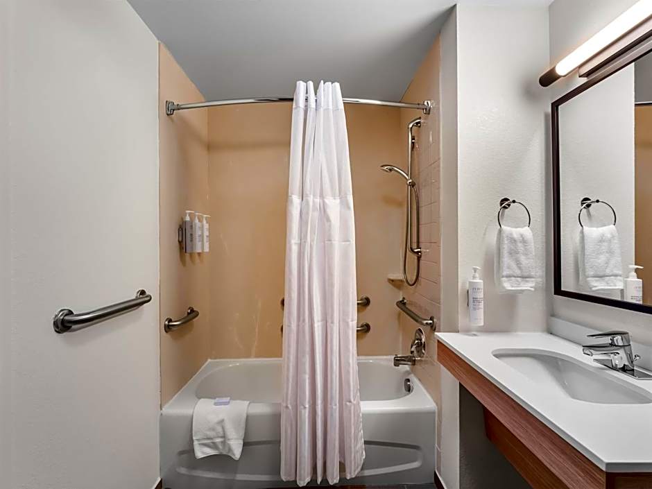 Spark by Hilton Ann Arbor South