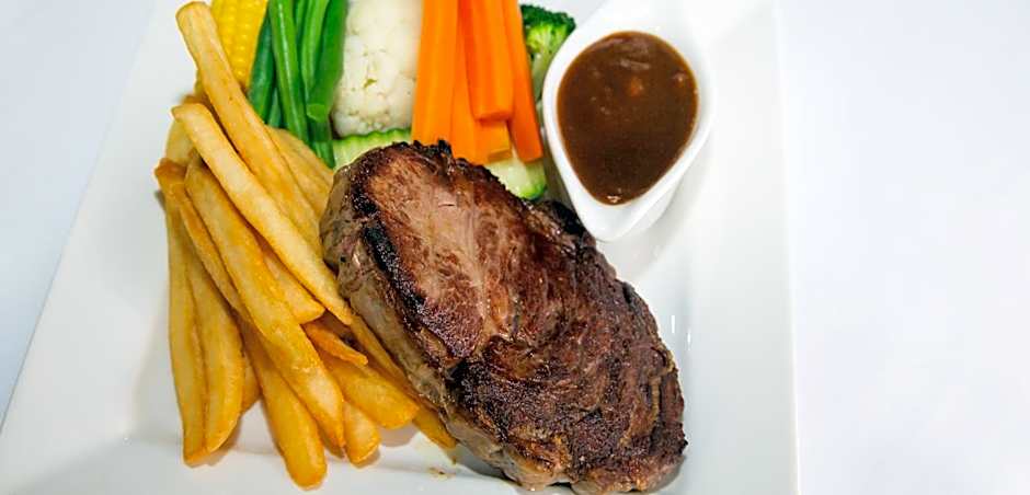 Wondai Colonial Motel & Ivory's Restaurant