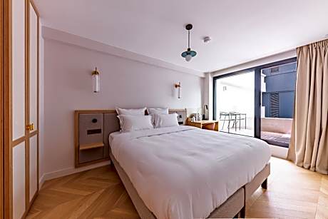 Apartment with Balcony