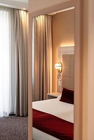 Deluxe Top View Room