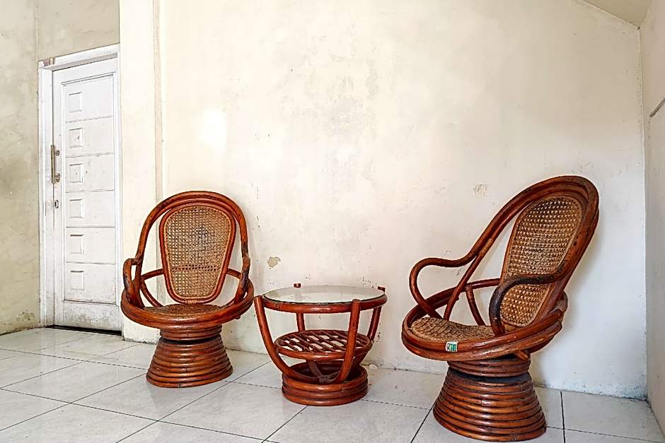 RedDoorz @ Hotel Keluarga Bangko