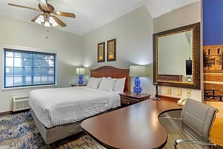 Standard King Room - Non-Smoking