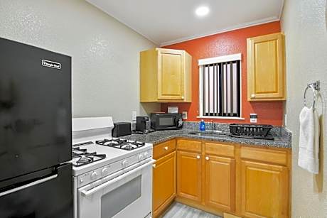 Two-Bedroom Suite - Non-Smoking