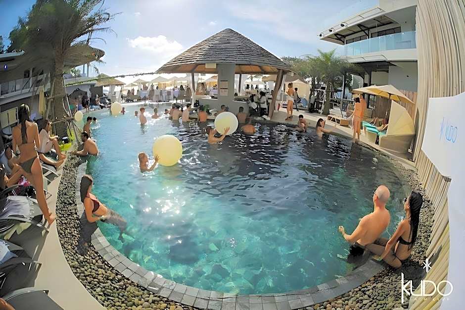Kudo Hotel & Beach Club (Adults Only)