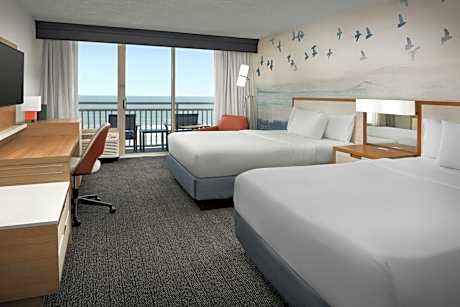 Queen Room with Two Queen Beds and Bathtub - Mobility Access