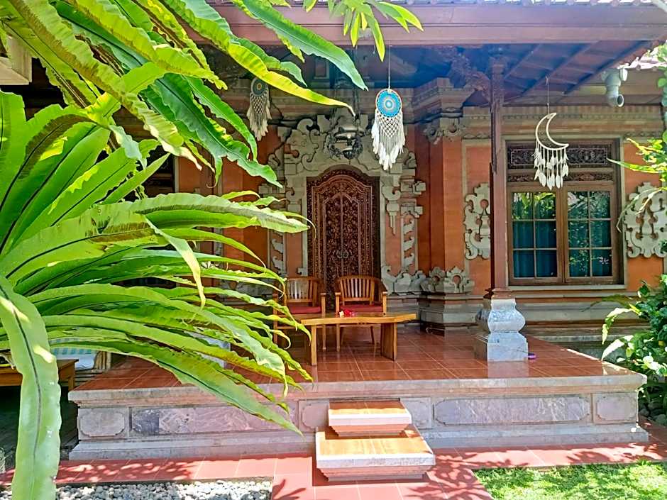 Ngetis Home Stay