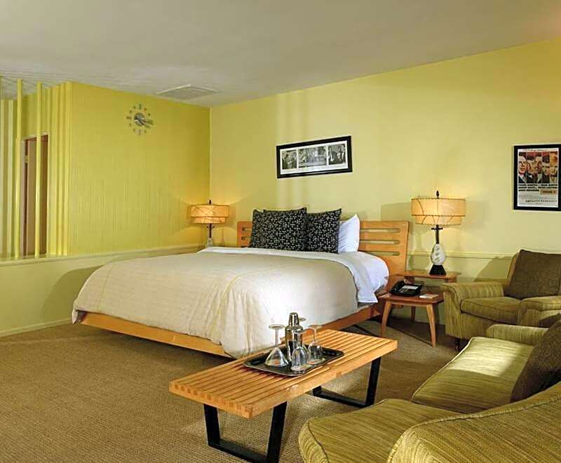 Orbit In - 21 and Over - A Town & Desert Boutique Hotel