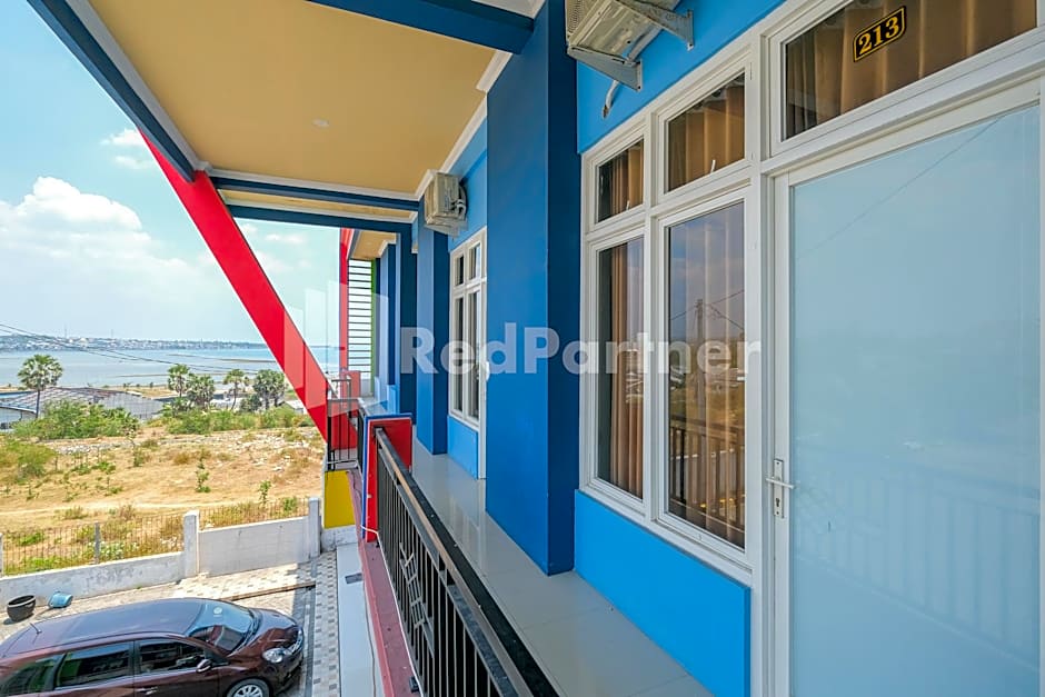 Grand Kencana Guesthouse Syariah near Wisata Bahari Lamongan Mitra RedDoorz