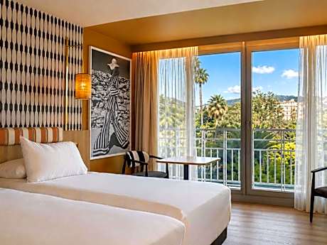 Privilege Twin Room with Balcony - Sea and Garden View
