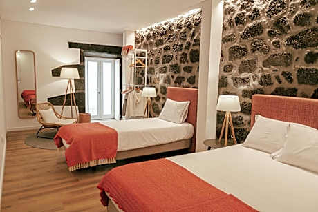 Triple Room with Private Bathroom