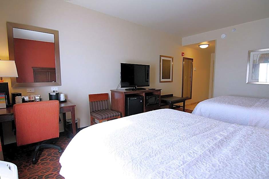 Hampton Inn & Suites Grand Forks
