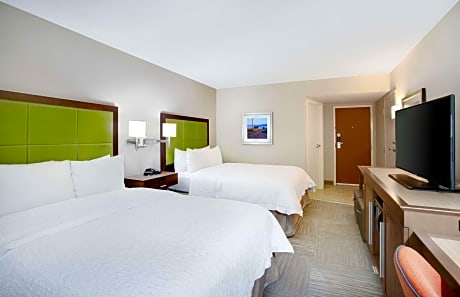 Queen Room with Two Queen Beds - Disability Access - Poolside