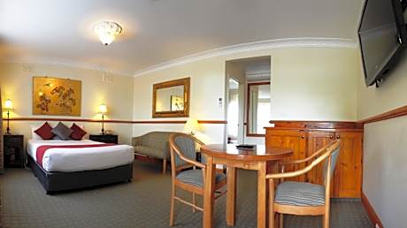 Two-Bedroom Suite with Spa Bath