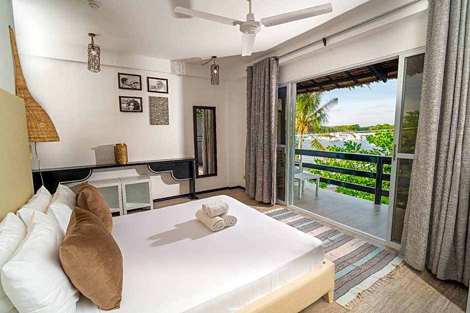 Photo 1 of 6 of Deluxe, Sea View