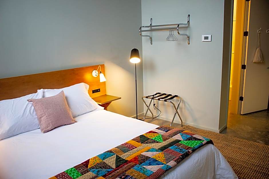 Travelers Hotel