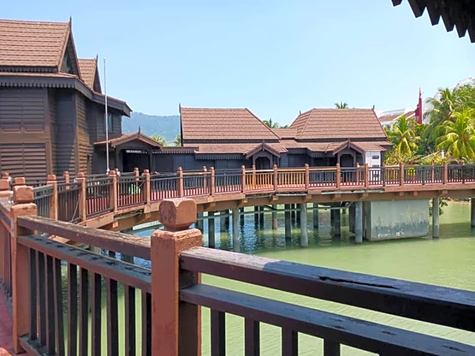 Villa Dalam Laut 580