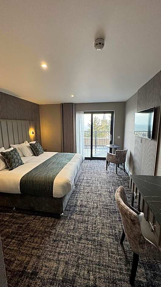 The Knowes Hotel & Restaurant