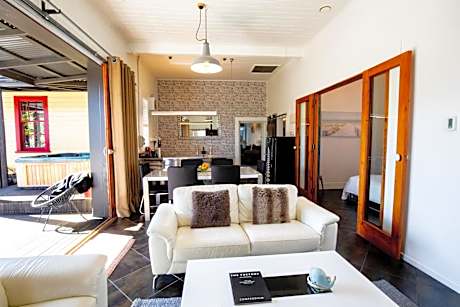 The Factory Luxury Accomodation