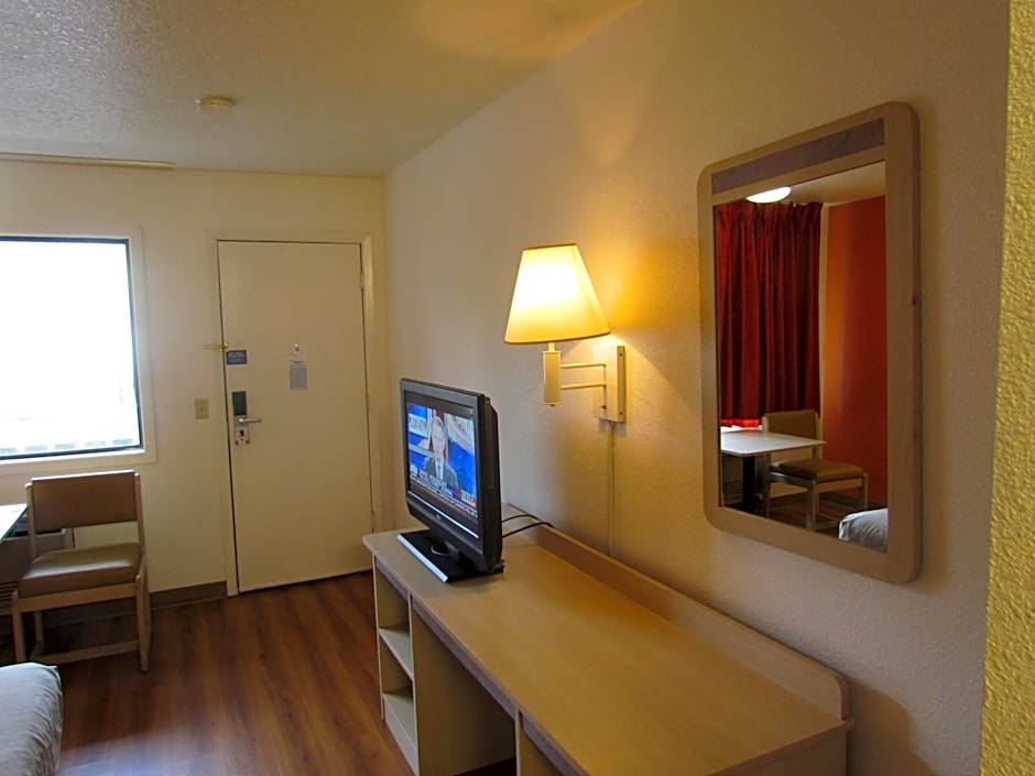 Motel 6-Vancouver, WA