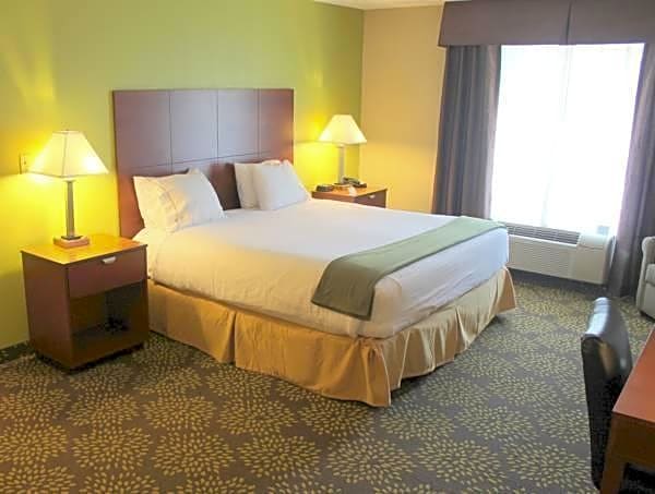 Holiday Inn Express Hotel & Suites Starkville