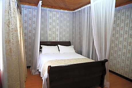 Deluxe Double Room with Garden View