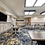 Days Inn & Suites by Wyndham Thunder Bay