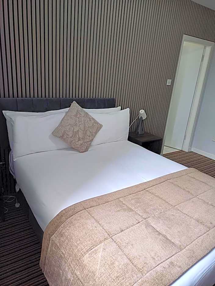 Kings Park Hotel
