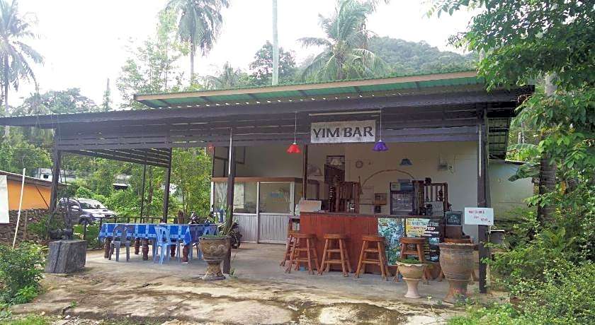 Day Night Bungalow & Bar